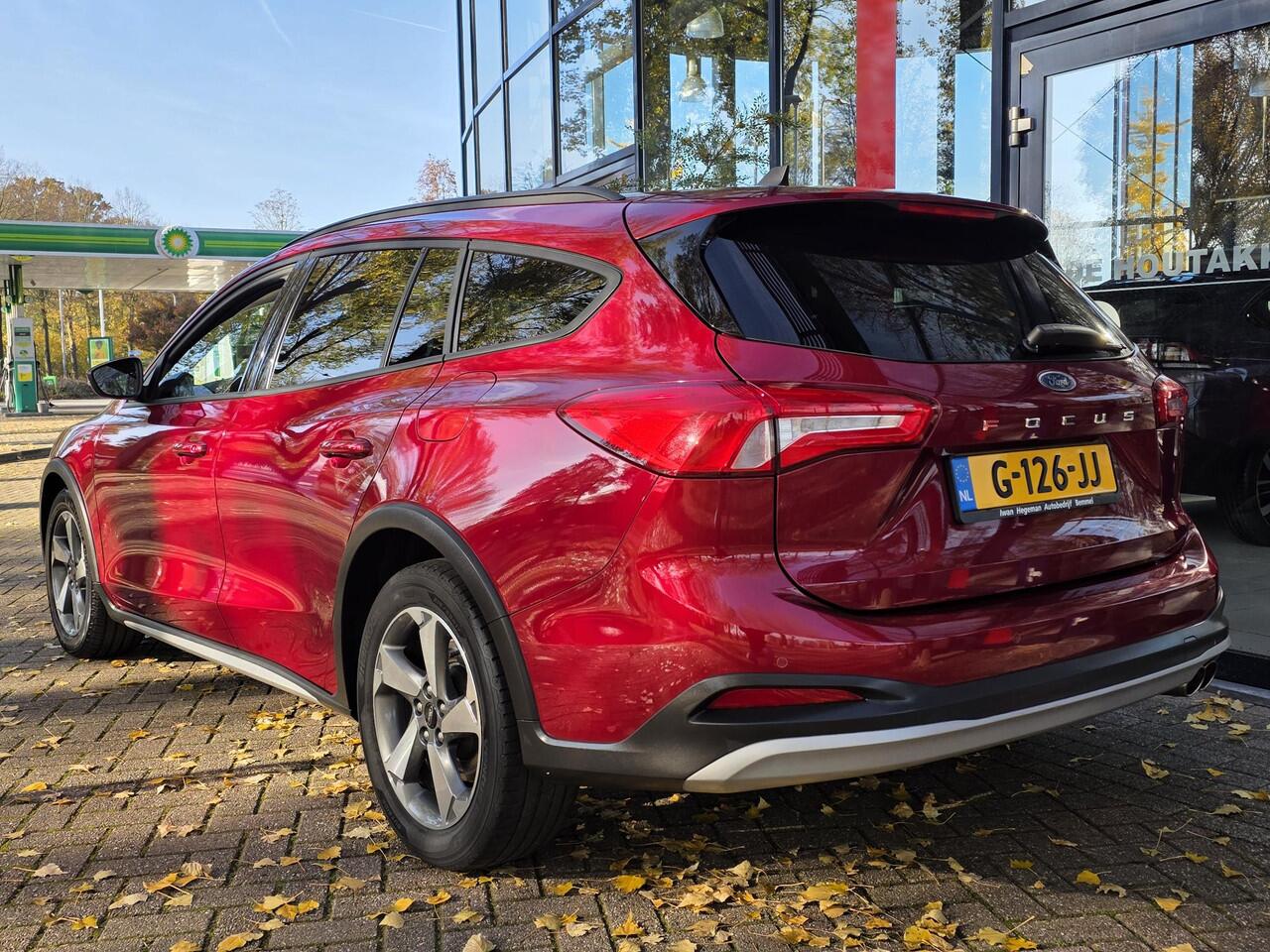 Ford FOCUS Wagon 1.0 EcoBoost 125PK Active Business | Navigatie | Winterpakket | B&O | Cruise Control | Licht metalen velgen