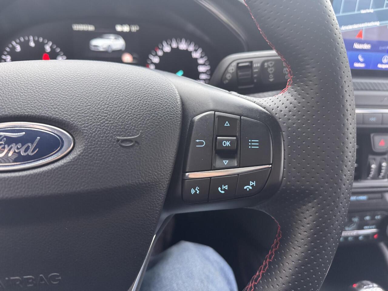 Ford FOCUS 125pk ST Line Navi Camera Winter Parking Adaptive Cruise B&O Design pack 5d Dealeronderhouden