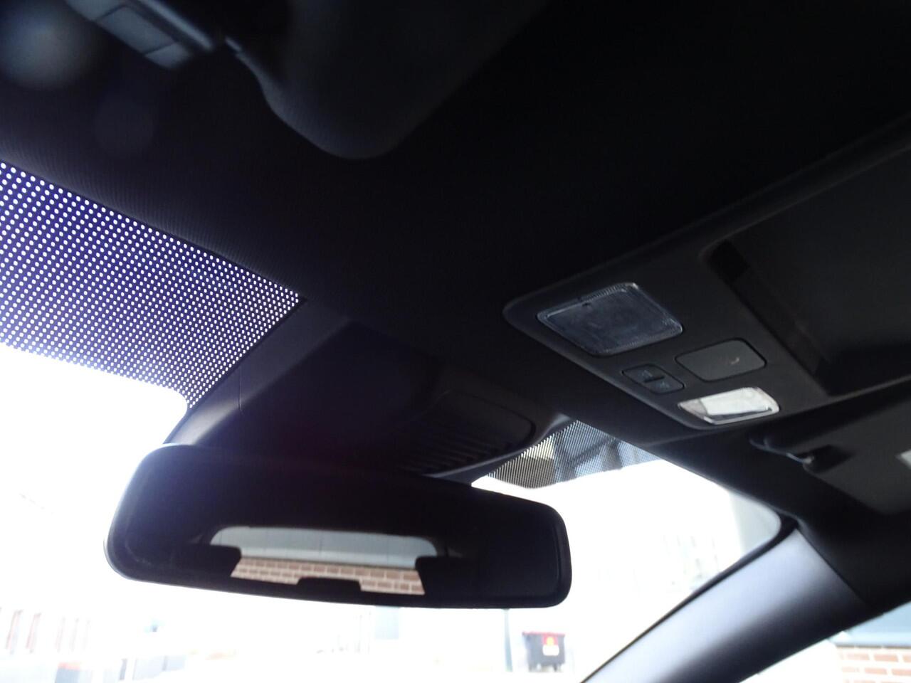 Ford FOCUS Wagon 1.5 EcoBoost Active Business 6-BAK| NAVIGATIE| B&O GELUID | STOELVERWARMING | STUURVERWARMING | ACHTERUIT RIJ CAMERA | FULL LED KOPLAMPEN | CRUISECONTROL| APPLE CARPLAY | PARKEERSENSOREN |