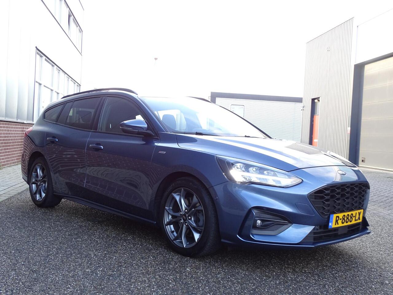 Ford FOCUS Wagon 1.5 EcoBoost Active Business 6-BAK| NAVIGATIE| B&O GELUID | STOELVERWARMING | STUURVERWARMING | ACHTERUIT RIJ CAMERA | FULL LED KOPLAMPEN | CRUISECONTROL| APPLE CARPLAY | PARKEERSENSOREN |