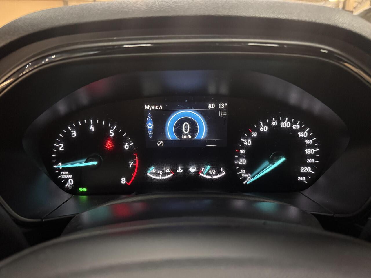 Ford FOCUS 1.5 EcoBoost 182pk ST Line Panoramadak Trekhaak Navi B&O 18" LM velgen Privacy Glass NL-Auto 5drs