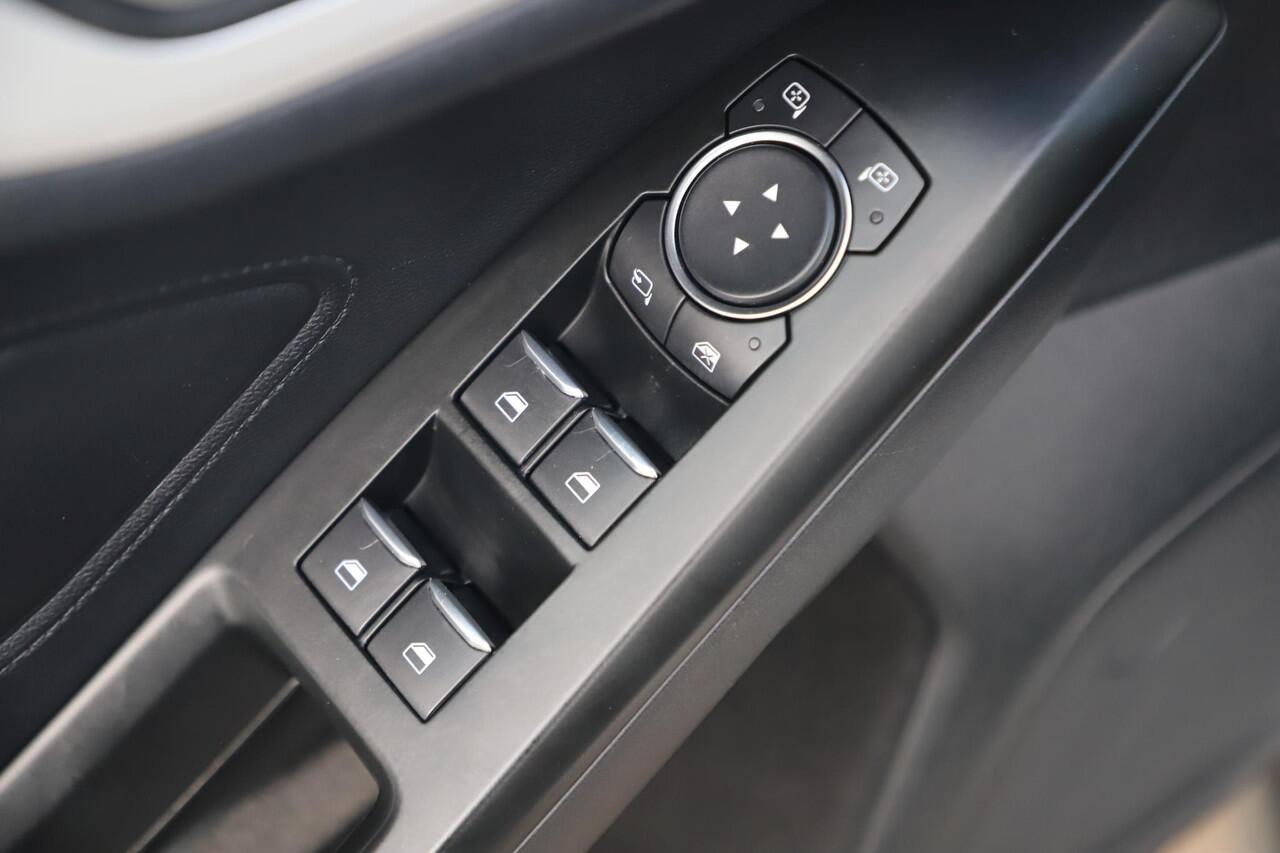 Ford FOCUS Wagon 1.0 EcoBoost Trend Edition Business 101PK Trekhaak Navigatie Carplay Android Airco Cruise Control 16 inch LMV