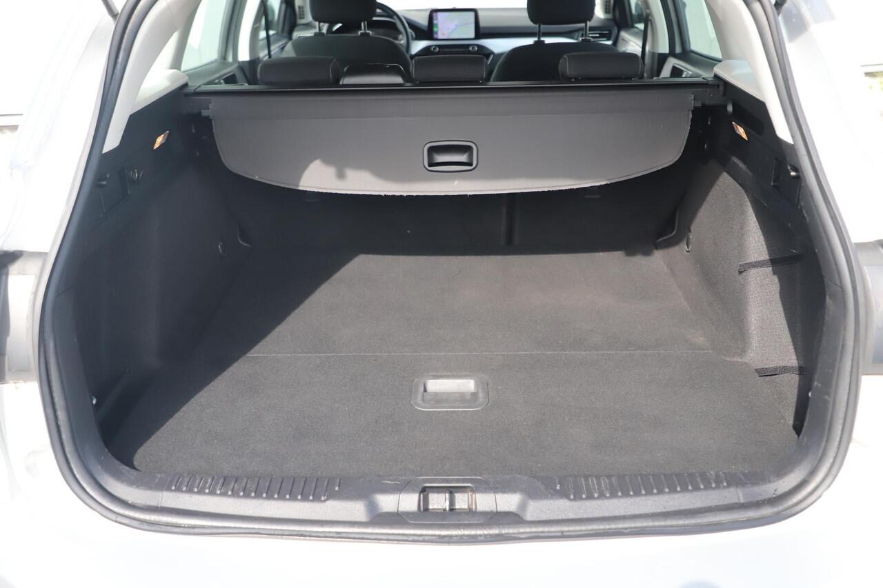 Ford FOCUS Wagon 1.0 EcoBoost Trend Edition Business 101PK Trekhaak Navigatie Carplay Android Airco Cruise Control 16 inch LMV