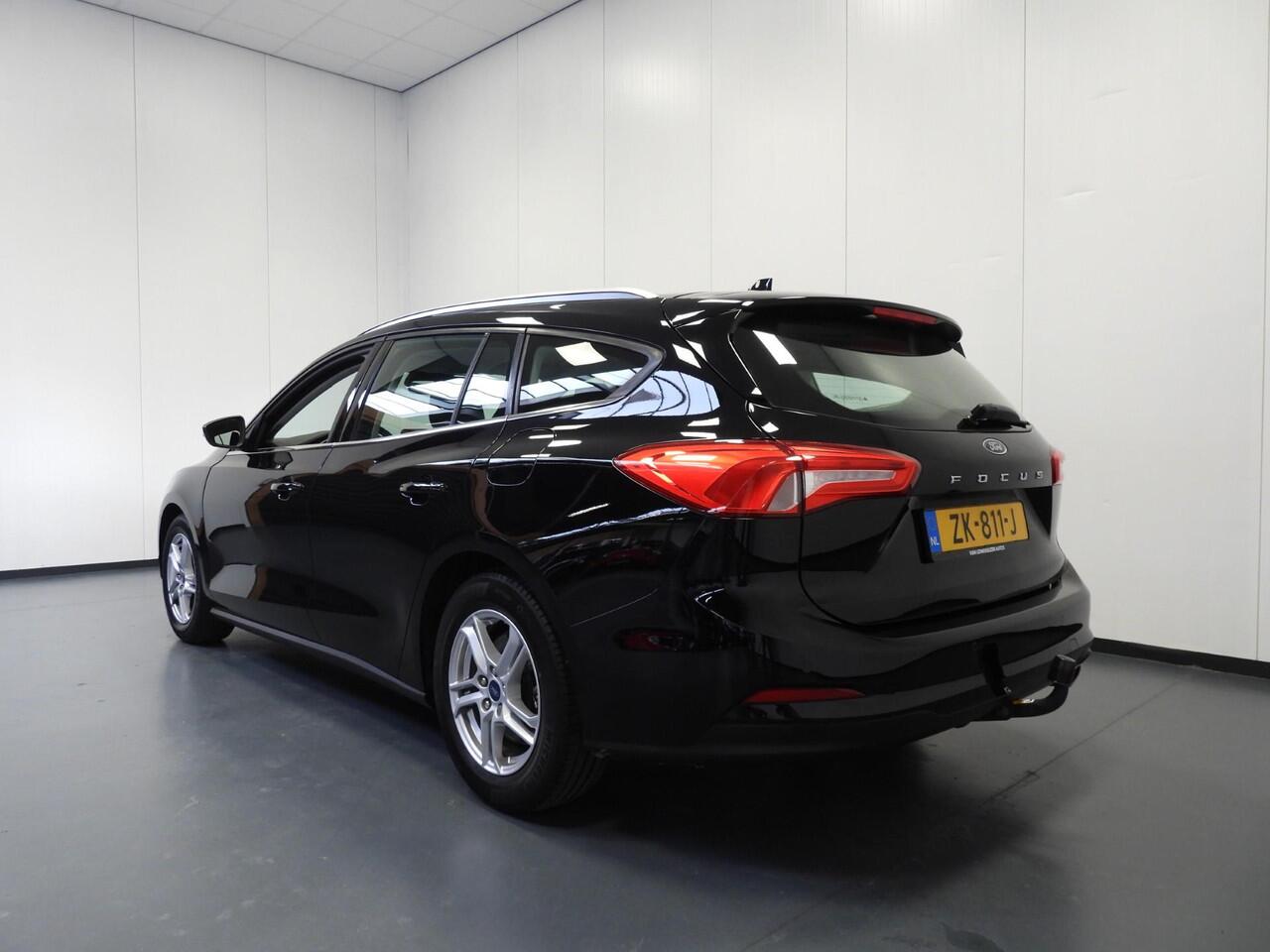 Ford FOCUS Wagon 1.0 EcoBoost Trend Business NAVI/AIRCO/TREKHAAK/16"LMV!