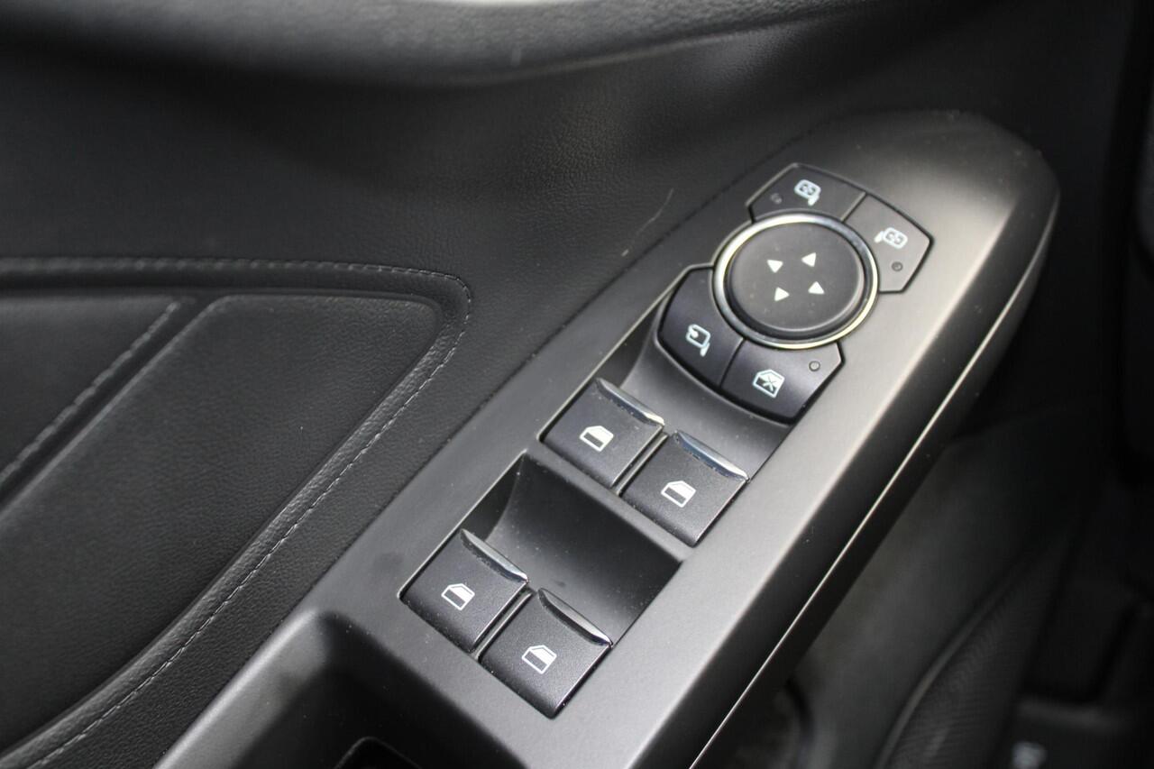 Ford FOCUS 1.5 EcoBoost ST Line Business 182pk Automaat | Winter Pack | Adaptive cruise control | Camera | Led koplampen | 18 inch