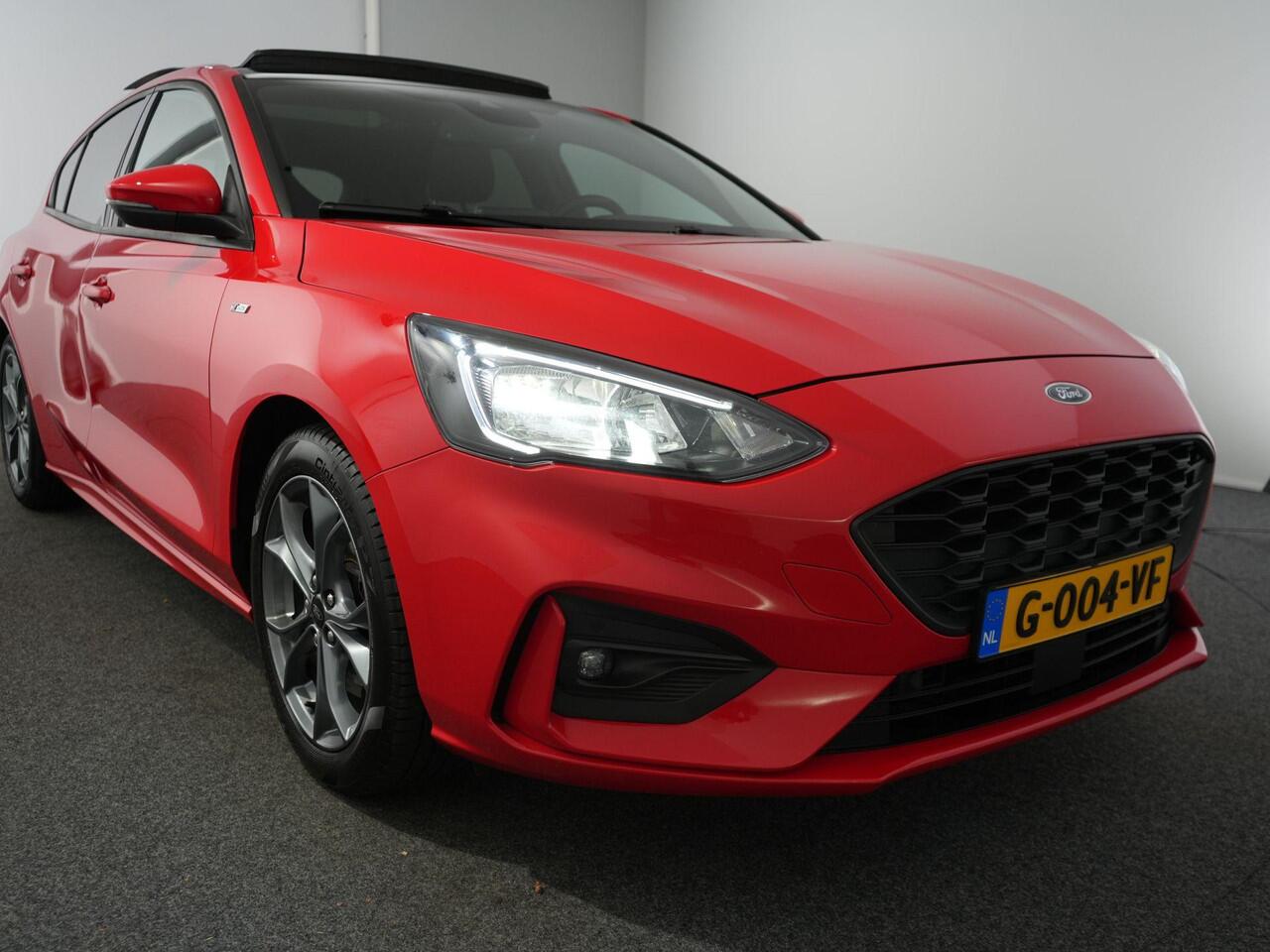 Ford FOCUS 1.0 EcoBoost ST Line Business | 125 PK | Pano | Trekhaak | Carplay | B&O |