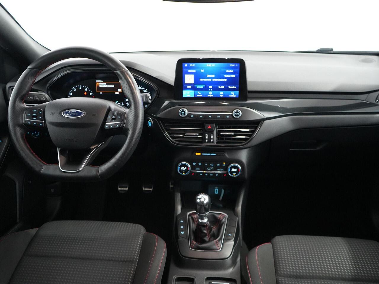 Ford FOCUS 1.0 EcoBoost ST Line Business | 125 PK | Pano | Trekhaak | Carplay | B&O |