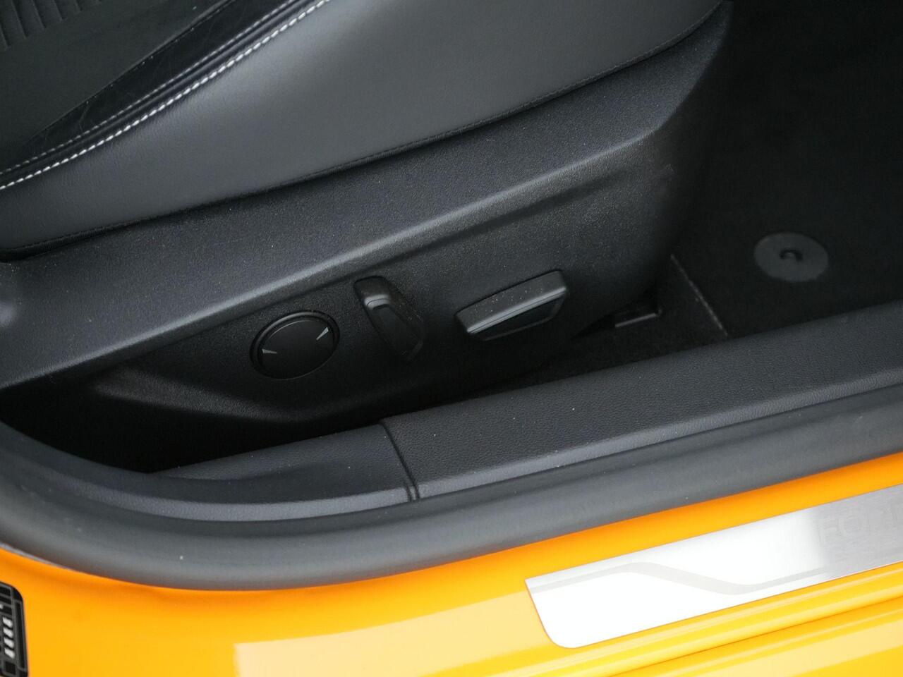 Ford FOCUS ST-3 2.3 280pk PERFORMANCE PACK |1e eigenaar|dealer onderhouden|panoramadak|B&O|HUD|trekhaak|adaptive cruise control|Apple Carplay|BLIS|winterpack|elek. verstelbare stoelen|lane assist|