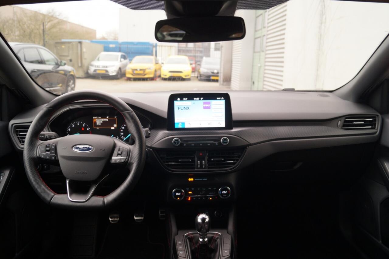 Ford FOCUS 1.5 EcoBoost 181pk ST Line Business -NAVI-ECC-PDC-