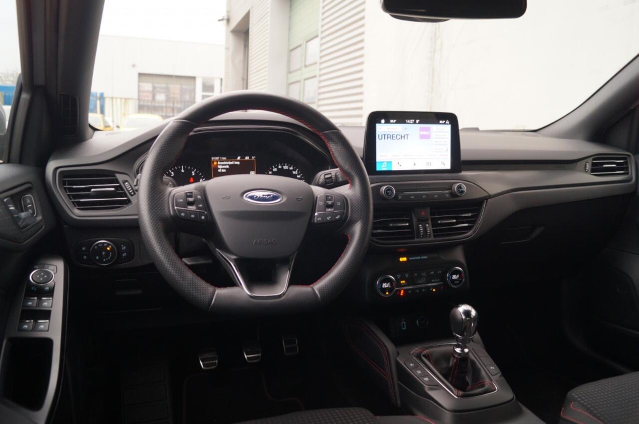 Ford FOCUS 1.5 EcoBoost 181pk ST Line Business -NAVI-ECC-PDC-