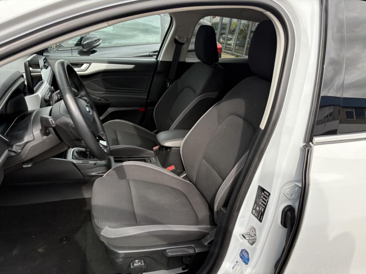 Ford FOCUS Wagon 1.0 EcoBoost Titanium Business