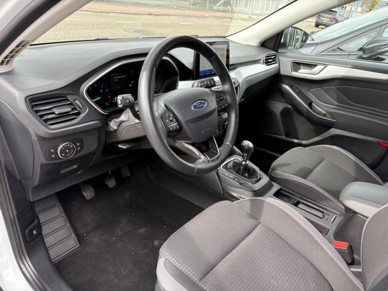 Ford FOCUS Wagon 1.0 EcoBoost Titanium Business