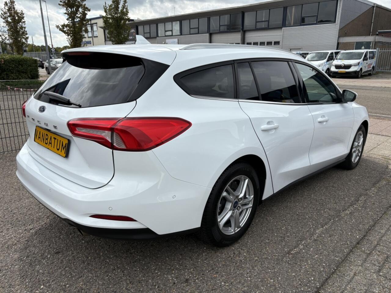 Ford FOCUS Wagon 1.0 EcoBoost Titanium Business