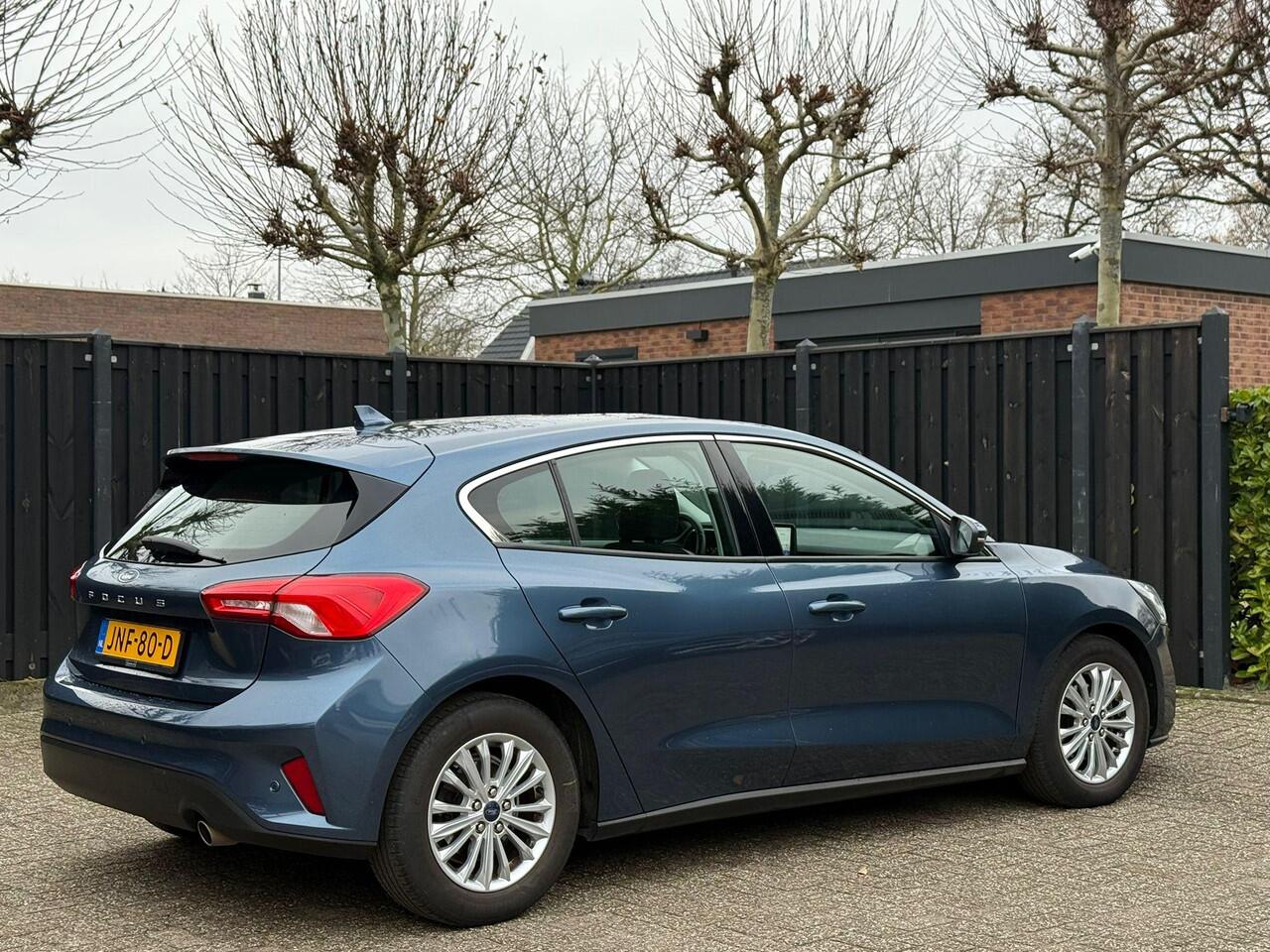 Ford FOCUS Wagon 1.0 EcoBoost Titanium Business