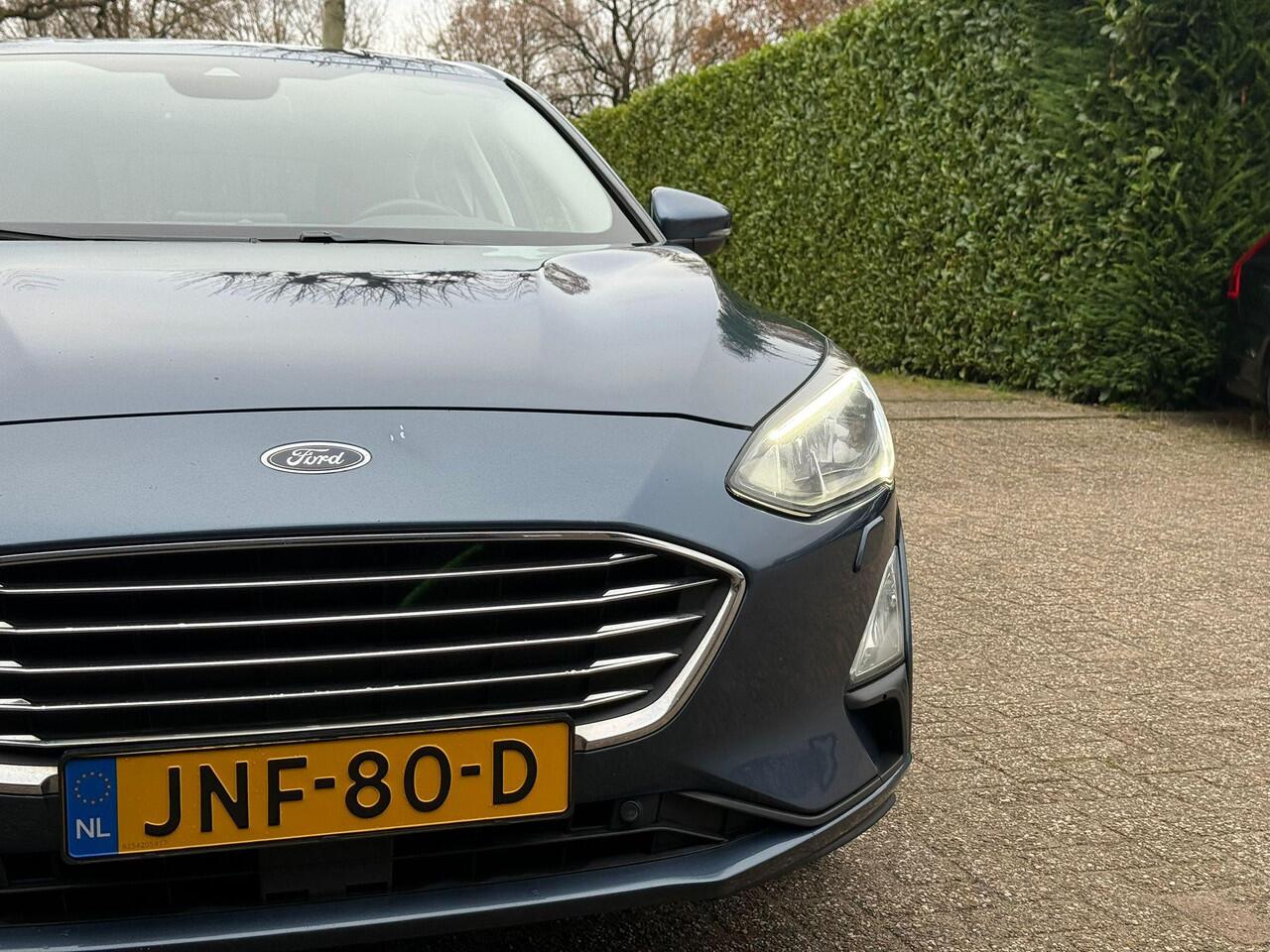 Ford FOCUS Wagon 1.0 EcoBoost Titanium Business