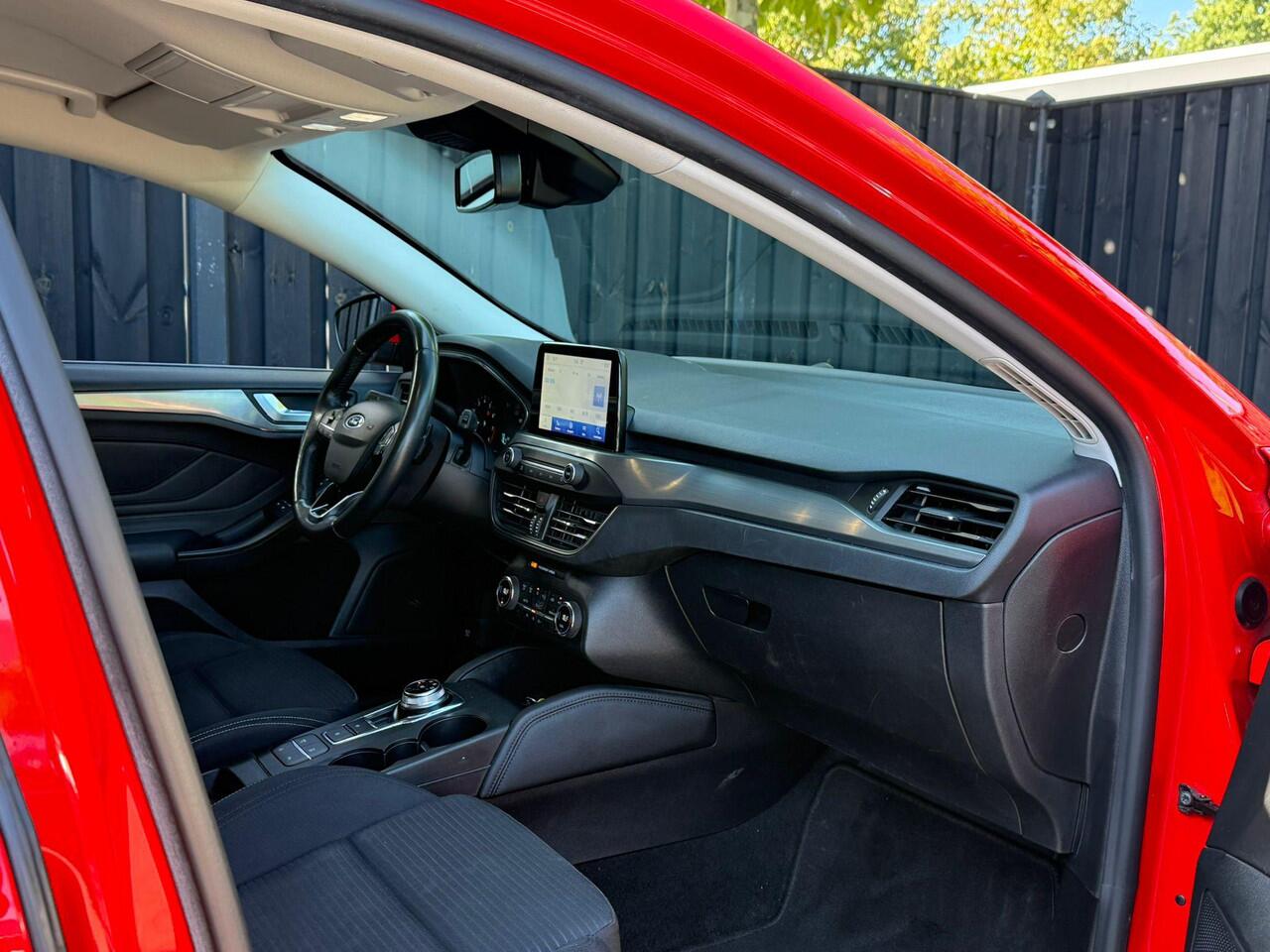 Ford FOCUS Wagon 1.0 EcoBoost Titanium Business