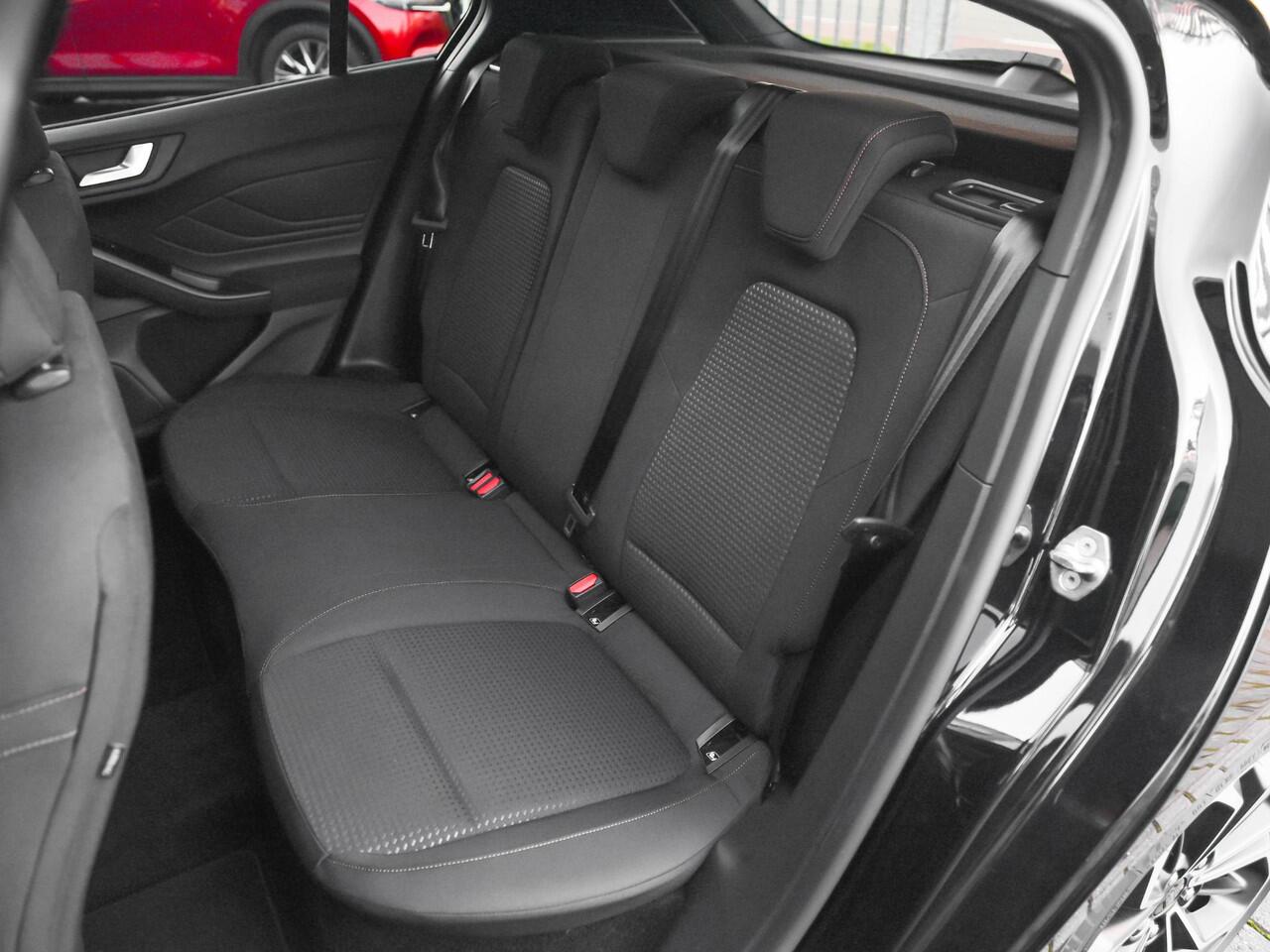 Ford FOCUS 1.5 EcoBoost ST Line Business B&O, Panoramadak, Adaptieve, cruise control Led verlichting, 18 inch Velgen