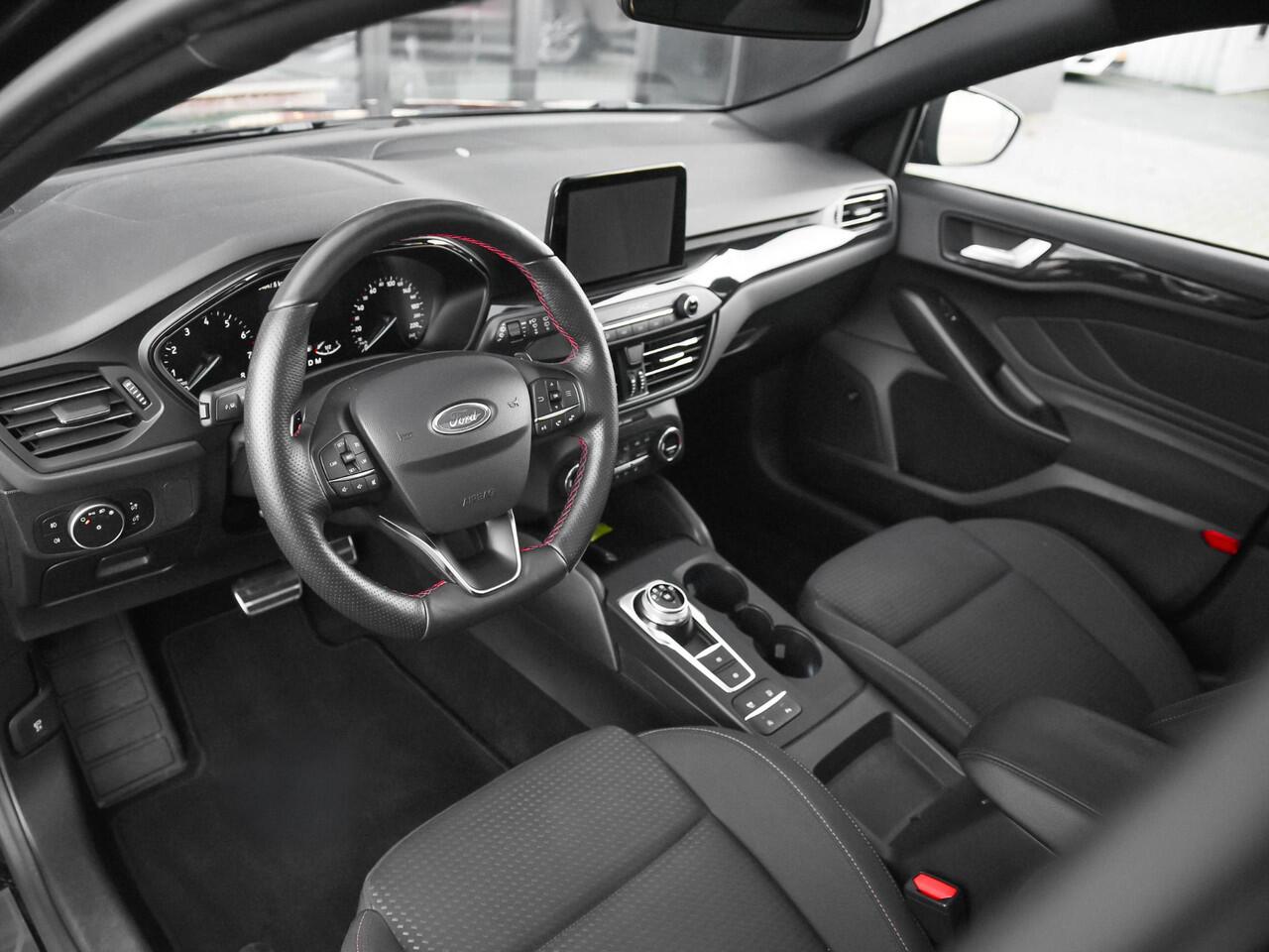 Ford FOCUS 1.5 EcoBoost ST Line Business B&O, Panoramadak, Adaptieve, cruise control Led verlichting, 18 inch Velgen