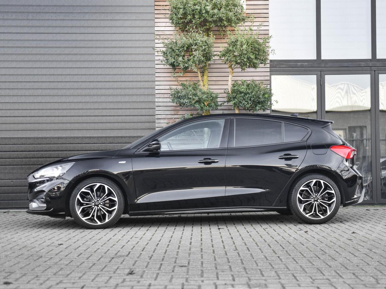 Ford FOCUS 1.5 EcoBoost ST Line Business B&O, Panoramadak, Adaptieve, cruise control Led verlichting, 18 inch Velgen