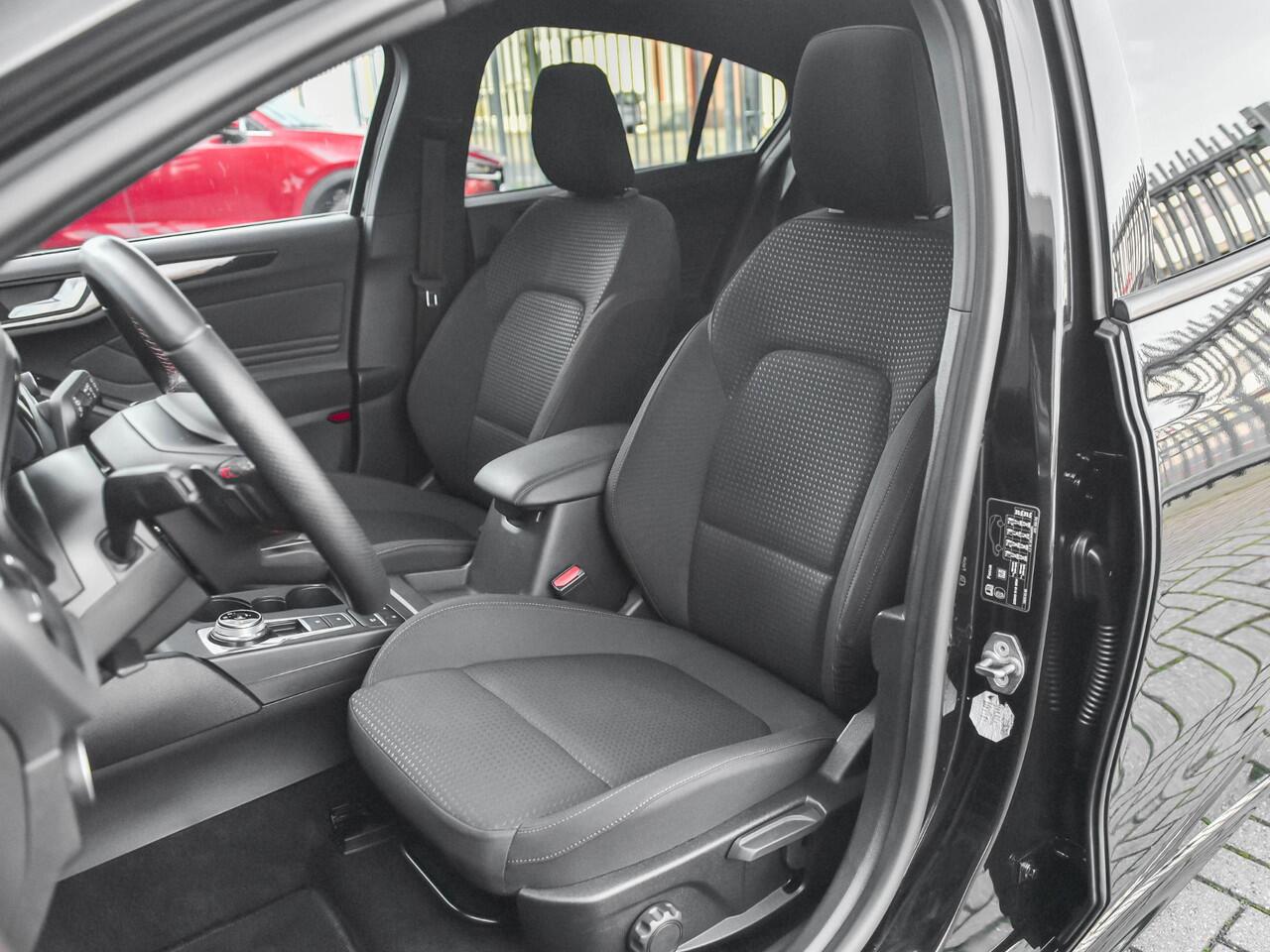 Ford FOCUS 1.5 EcoBoost ST Line Business B&O, Panoramadak, Adaptieve, cruise control Led verlichting, 18 inch Velgen