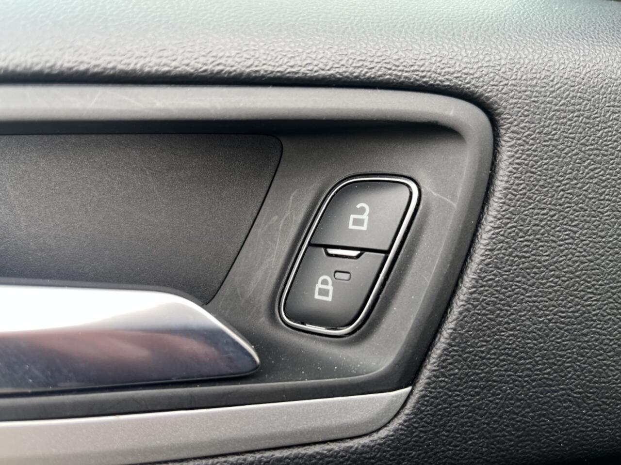 Ford FOCUS Wagon 1.0 EcoB. Tr Ed. bns, cruise, navigatie