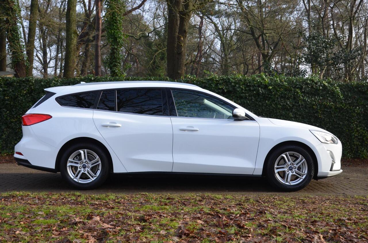 Ford FOCUS Wagon 1.0 EcoBoost Trend Edition Business Navi/Ecc/Airco/Apple Carplay/Android Auto/Cr-Controle/Privacy-Glass/Lmv/Led