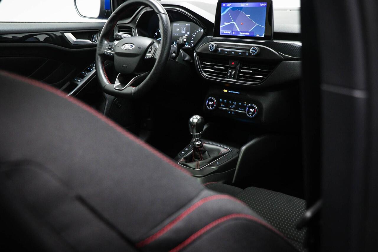 Ford FOCUS Wagon 1.0 EcoBoost ST Line Business | PANORAMADAK | LED | B&O DAB | APPLE | PDC | 18"