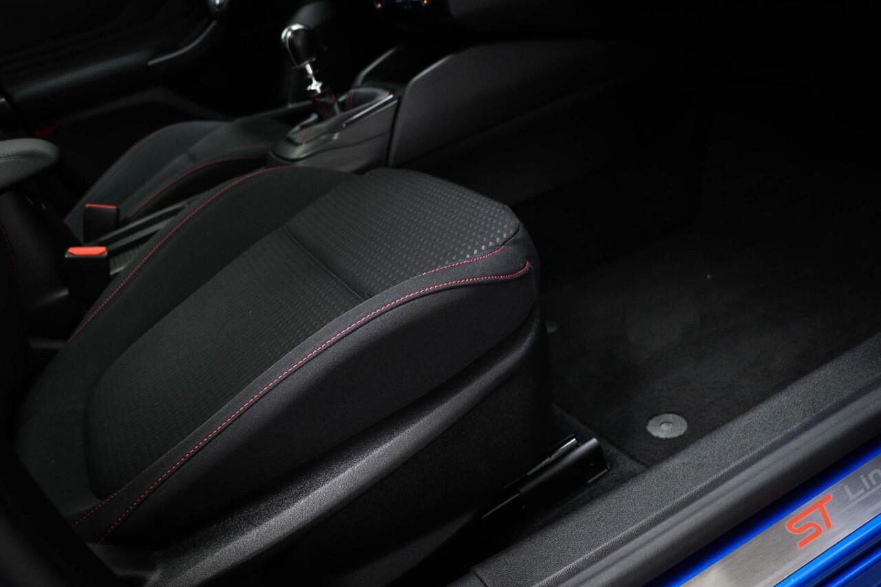 Ford FOCUS Wagon 1.0 EcoBoost ST Line Business | PANORAMADAK | LED | B&O DAB | APPLE | PDC | 18"