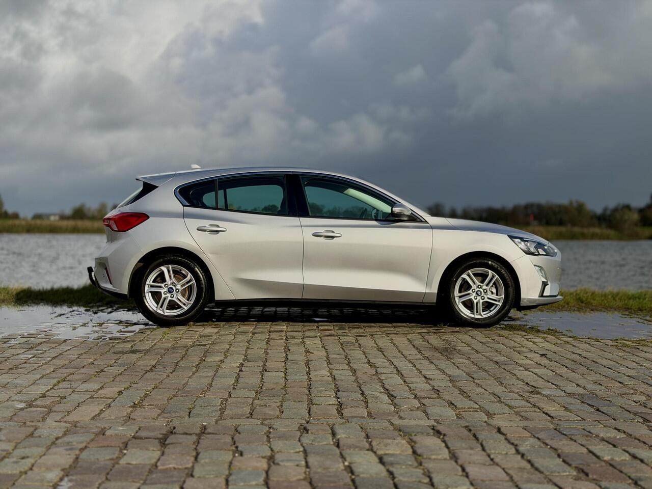 Ford FOCUS 1.0 EcoBoost Trend Edition Business|Cruise|Carplay