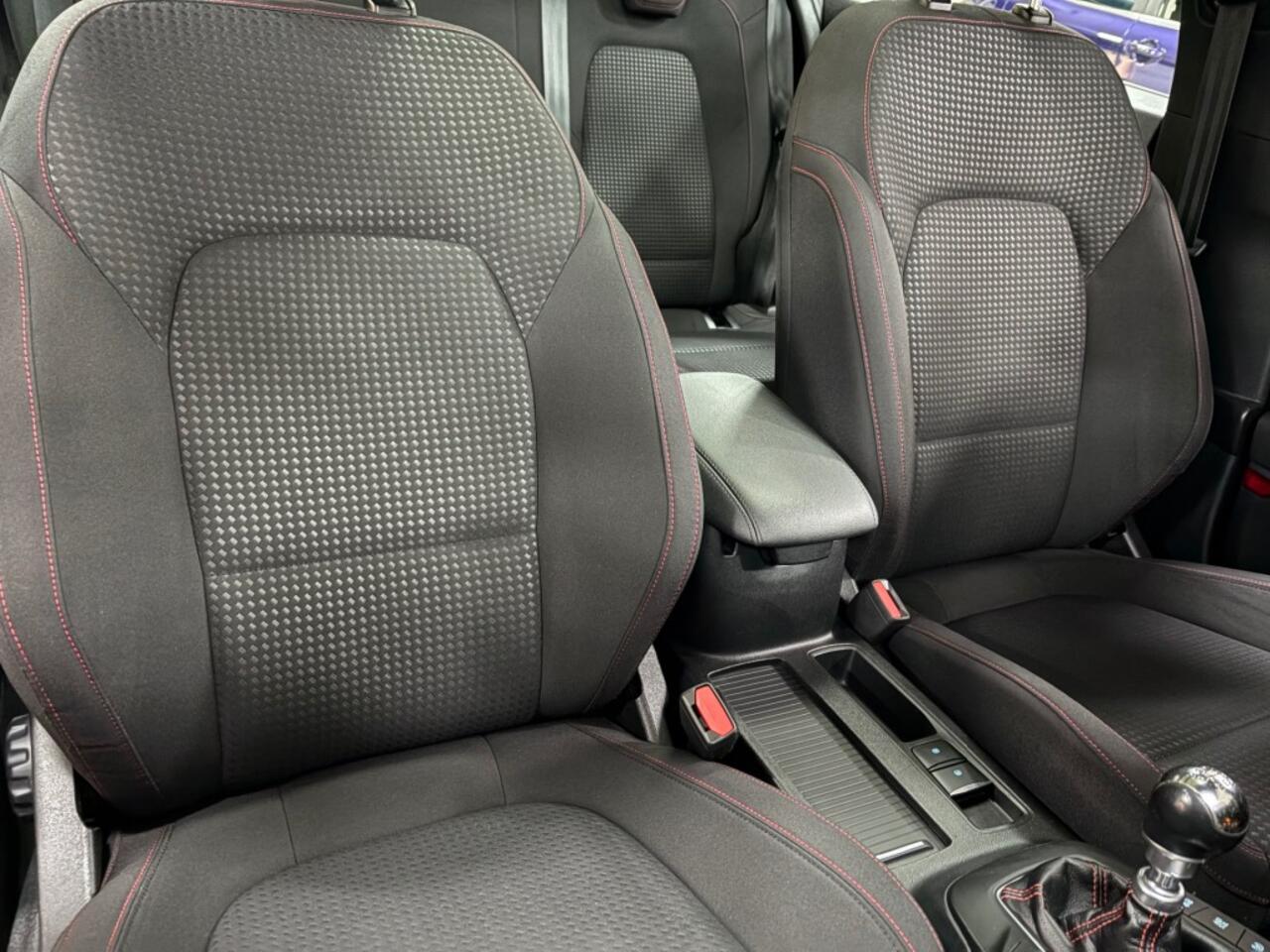 Ford FOCUS 1.0 Ecob. 125pk ST-Line Panorama Dak NL NAP Model 2020 Apple android