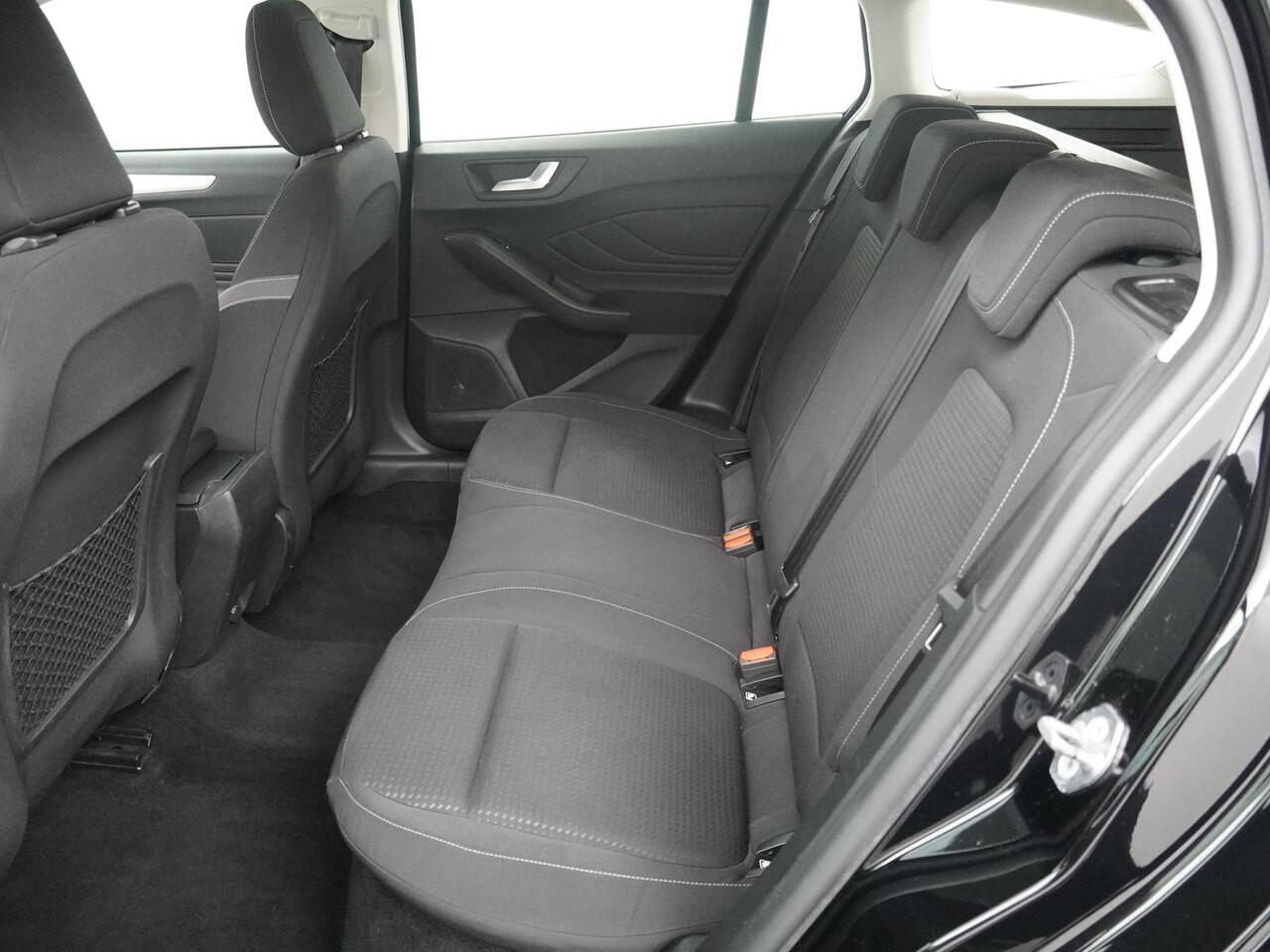 Ford FOCUS Wagon 1.0 EcoBoost Trend Edition Business - Navigatie - Apple Carplay/Android Auto - Lichtmetalen velgen