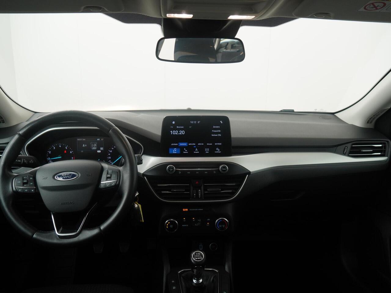 Ford FOCUS Wagon 1.0 EcoBoost Trend Edition Business - Navigatie - Apple Carplay/Android Auto - Lichtmetalen velgen