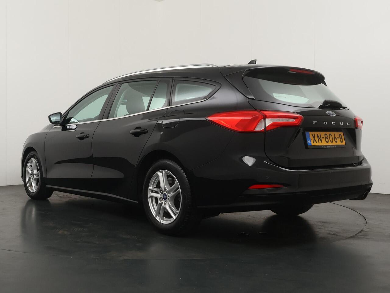 Ford FOCUS Wagon 1.0 EcoBoost Trend Edition Business - Navigatie - Apple Carplay/Android Auto - Lichtmetalen velgen