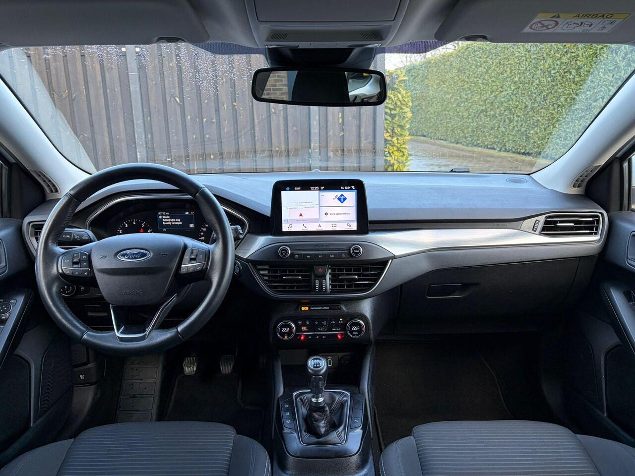 Ford FOCUS Wagon 1.0 EcoBoost Titanium Business