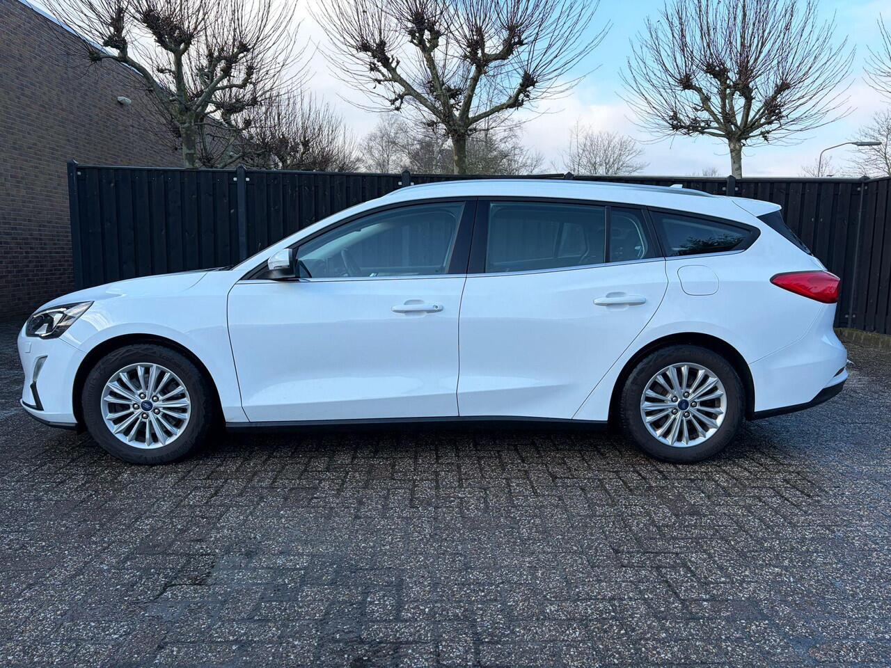 Ford FOCUS Wagon 1.0 EcoBoost Titanium Business
