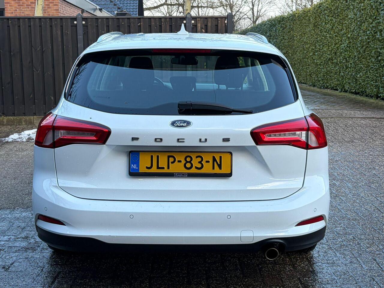 Ford FOCUS Wagon 1.0 EcoBoost Titanium Business