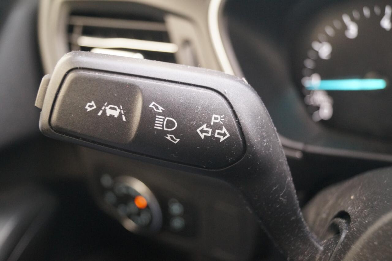 Ford FOCUS Wagon 1.0 EcoBoost Trend Edition Business -NAVI-PDC-