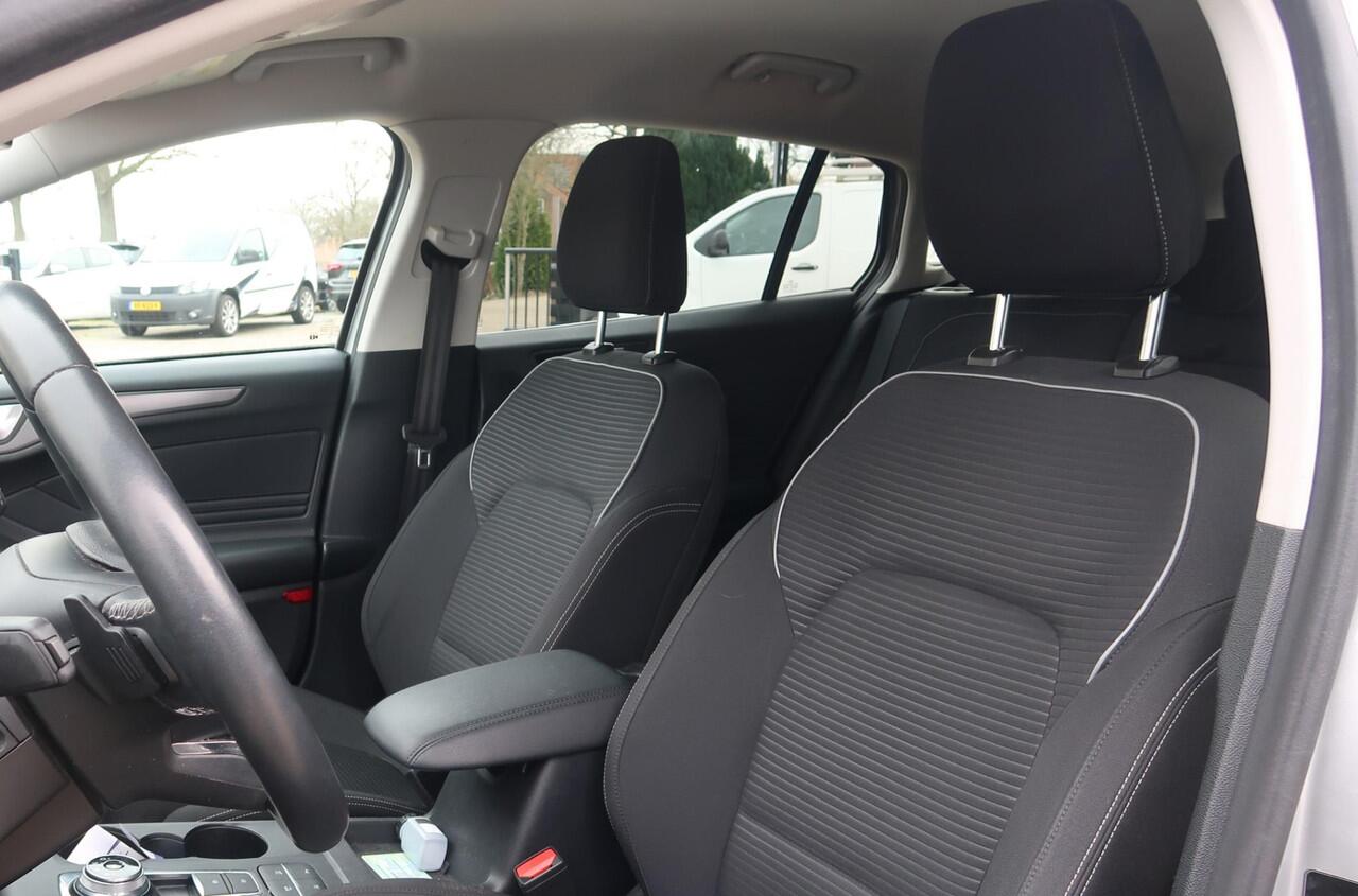 Ford FOCUS Wagon 1.0 EcoBoost Titanium Business