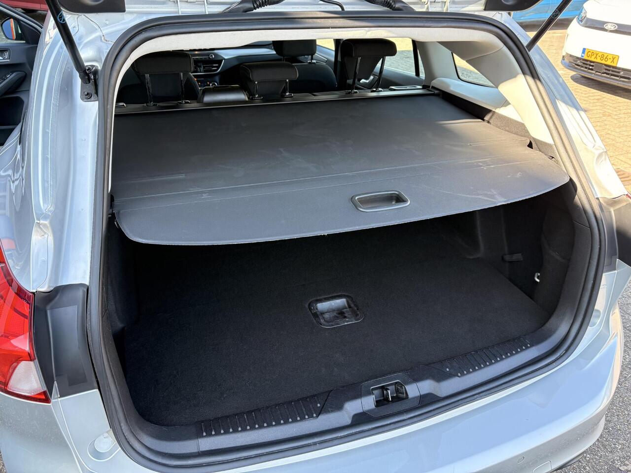 Ford FOCUS Wagon 1.0 EcoBoost Titanium Business | 58.500 km | Winter Pack