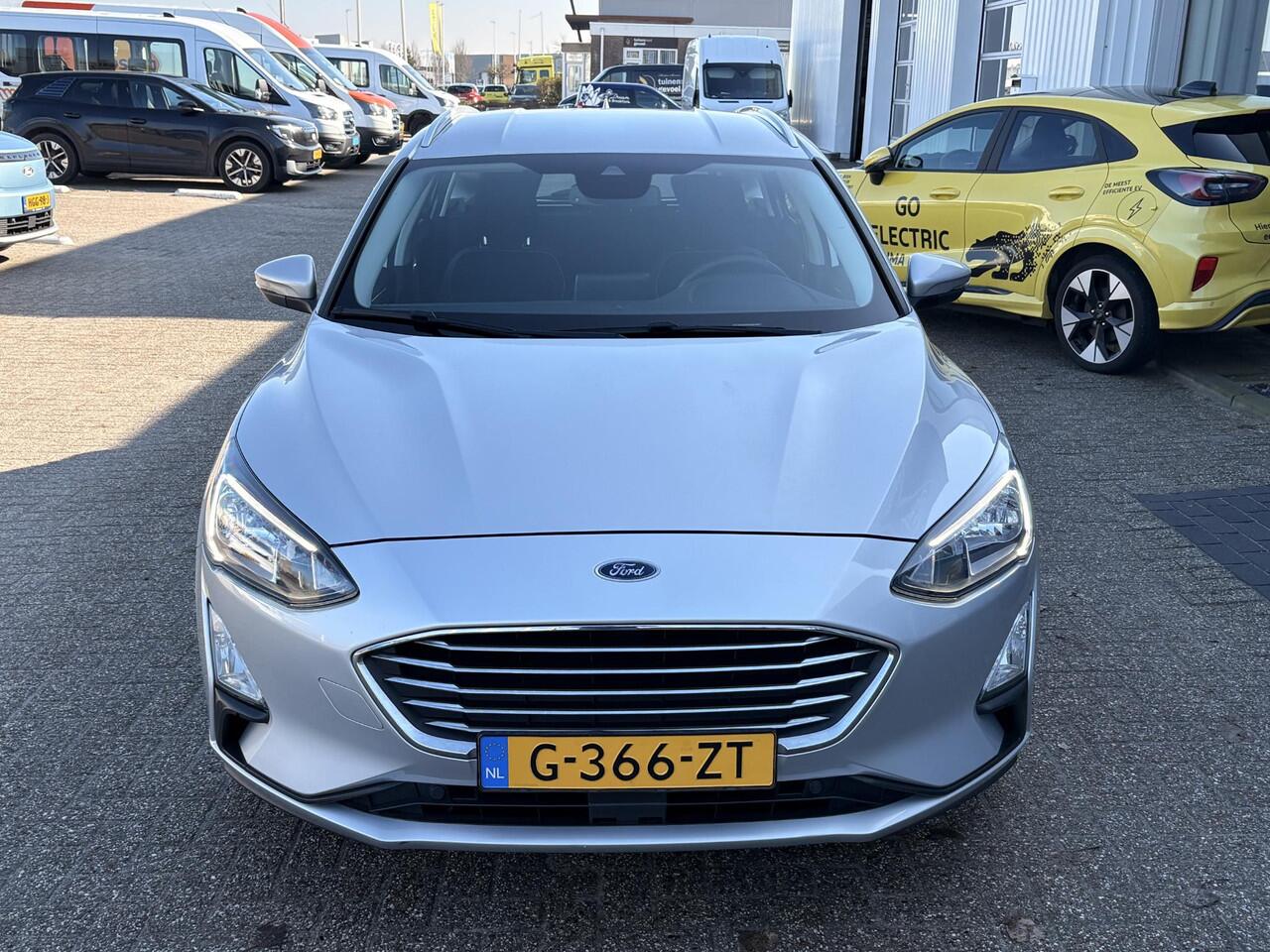 Ford FOCUS Wagon 1.0 EcoBoost Titanium Business | 58.500 km | Winter Pack