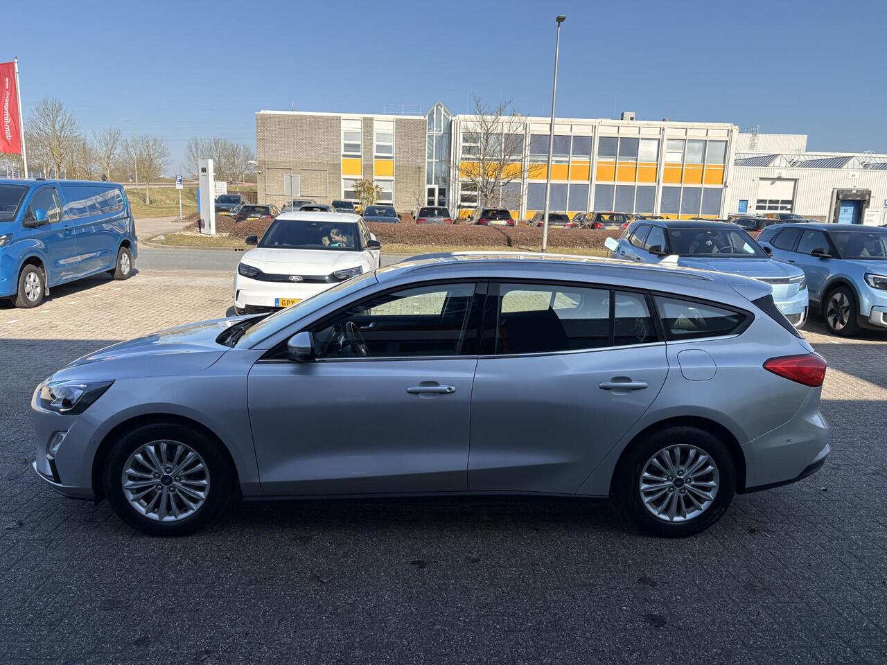 Ford FOCUS Wagon 1.0 EcoBoost Titanium Business | 58.500 km | Winter Pack