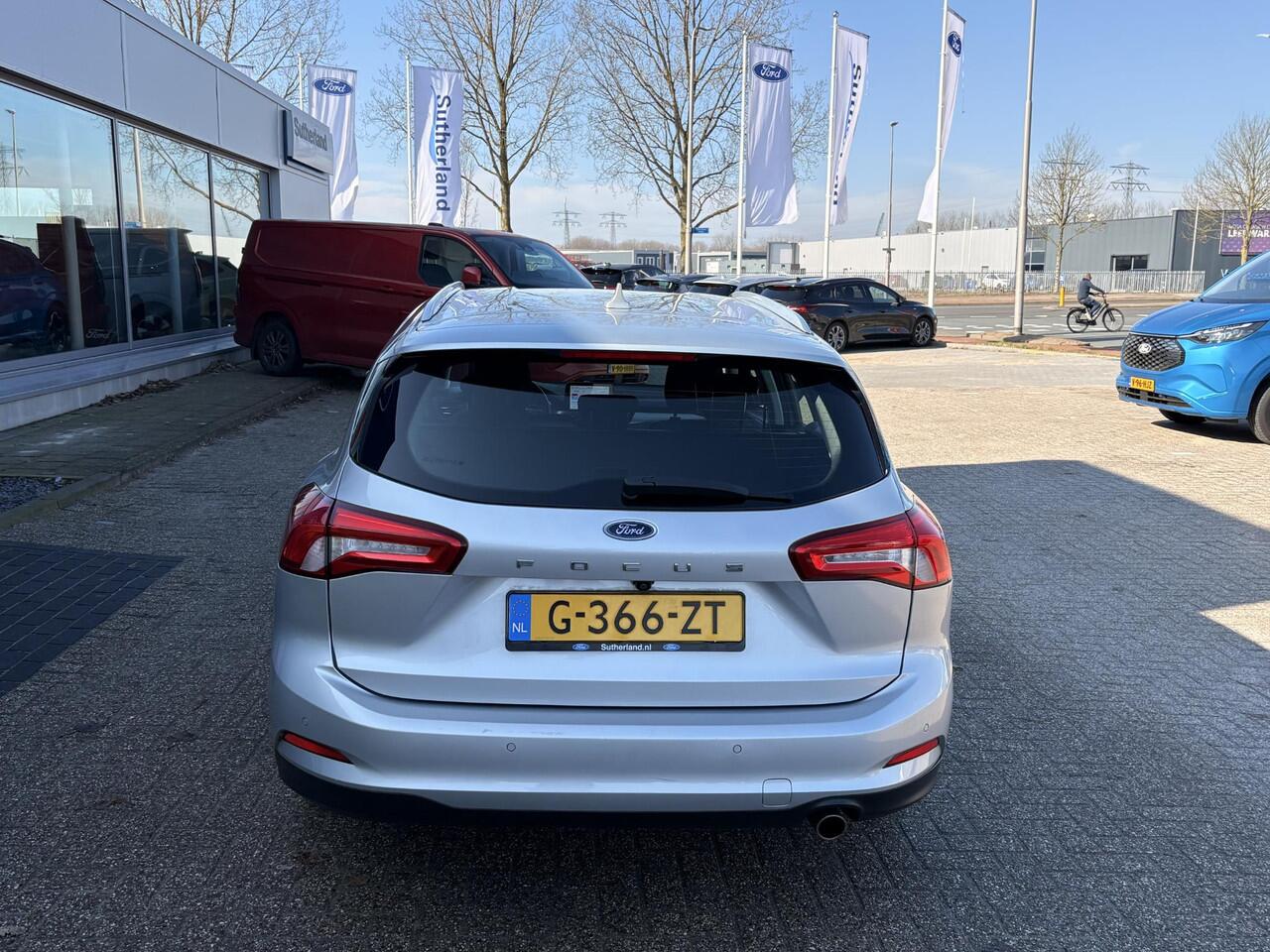 Ford FOCUS Wagon 1.0 EcoBoost Titanium Business | 58.500 km | Winter Pack