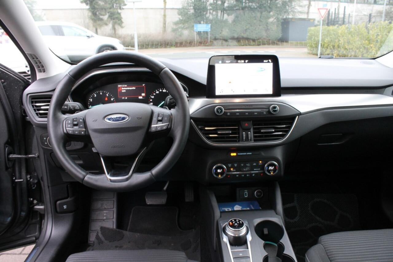 Ford FOCUS 1.0 Titanium Business automaat