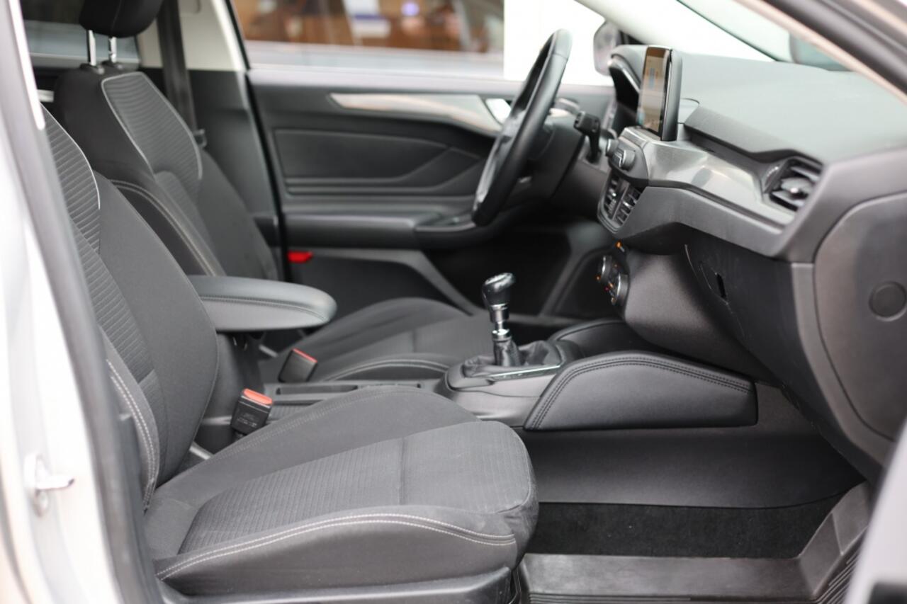 Ford FOCUS Wagon 1.0 EcoBoost Titanium Business