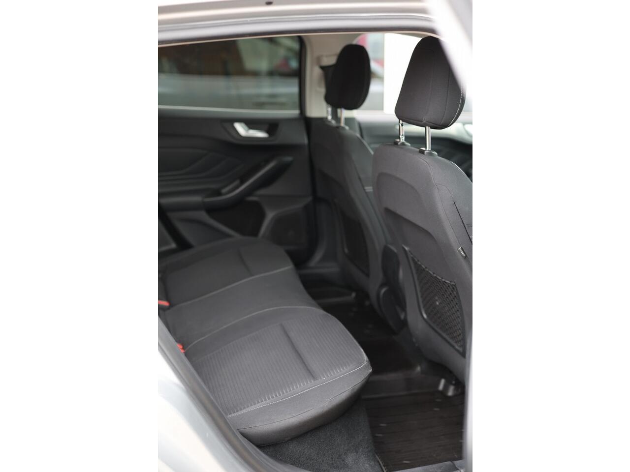 Ford FOCUS Wagon 1.0 EcoBoost Titanium Business