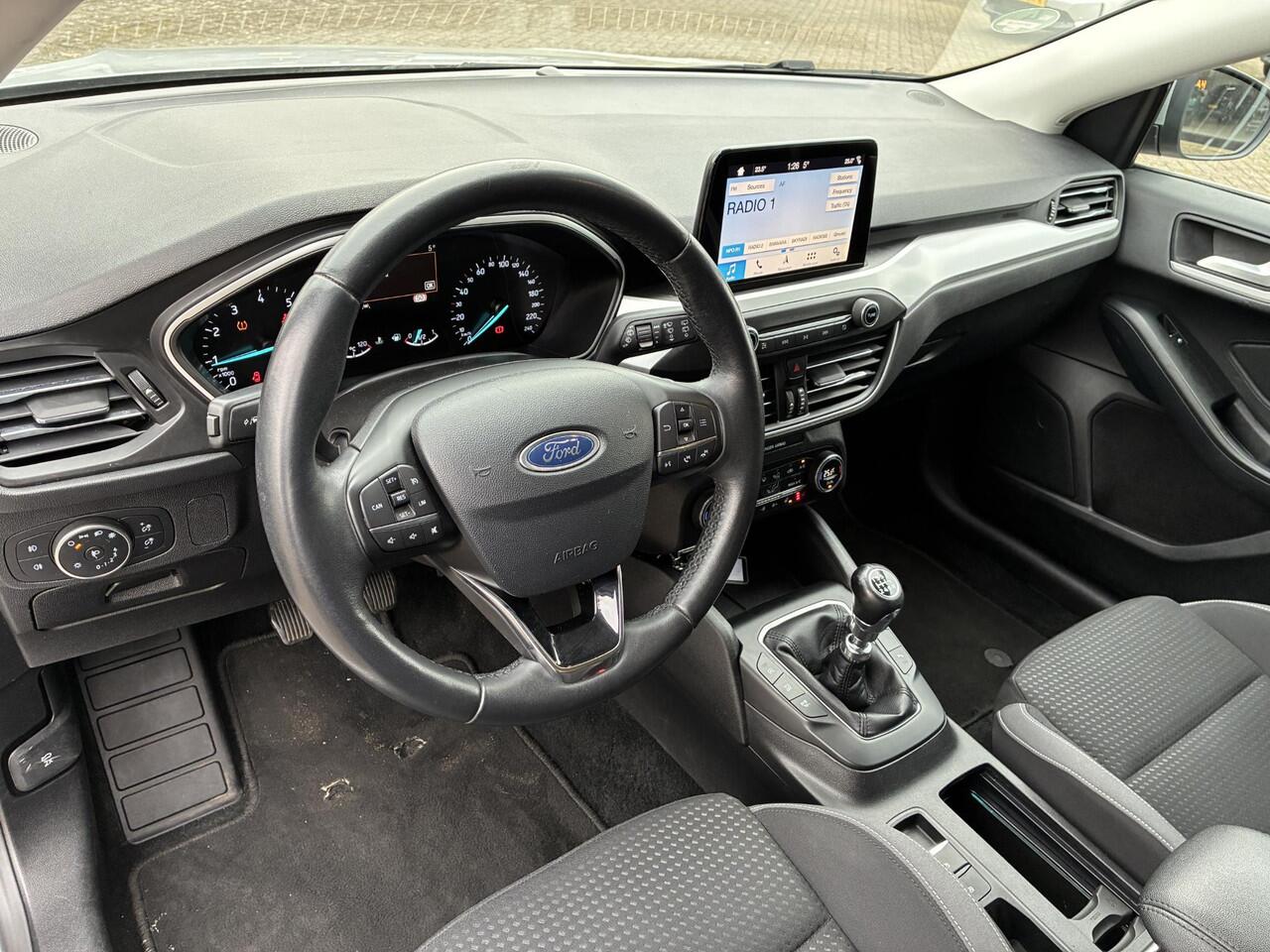 Ford FOCUS Wagon 1.0 EcoBoost Trend Edition Business Climate control | Stoel & Stuurverwarming | Navigatie | Parkpilot | Elektrisch Pakket | LM-Velgen/AllSeason banden | Trekhaak