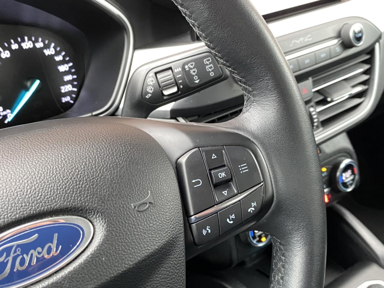 Ford FOCUS 1.0 EcoBoost Titanium Business NAV CRUISE CARPLAY PDC CLIMA STOE