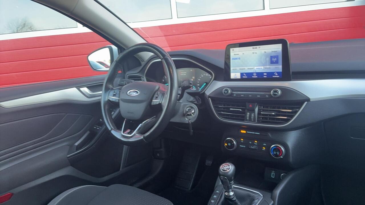 Ford FOCUS Wagon 1.0 EcoBoost Trend Edition Business TREKHAAK / CARPLAY / NAVI / AIRCO / PDC / BLUETOOTH / CRUISE / NL-AUTO