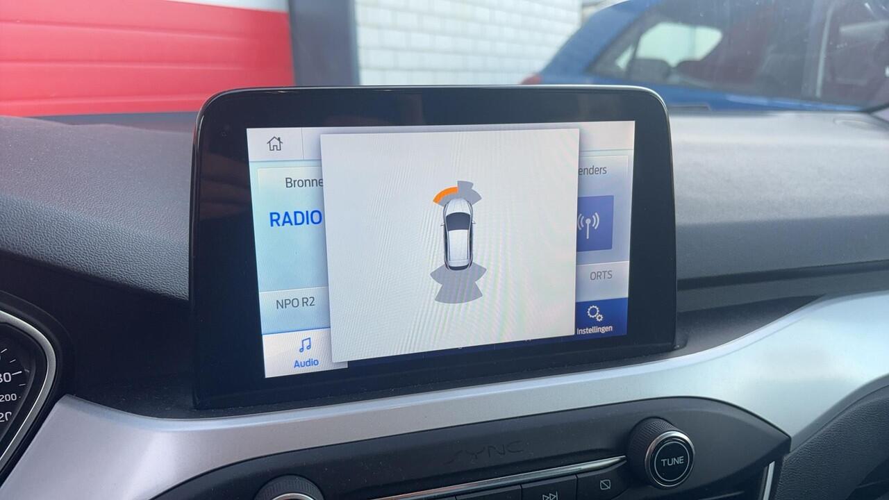 Ford FOCUS Wagon 1.0 EcoBoost Trend Edition Business TREKHAAK / CARPLAY / NAVI / AIRCO / PDC / BLUETOOTH / CRUISE / NL-AUTO