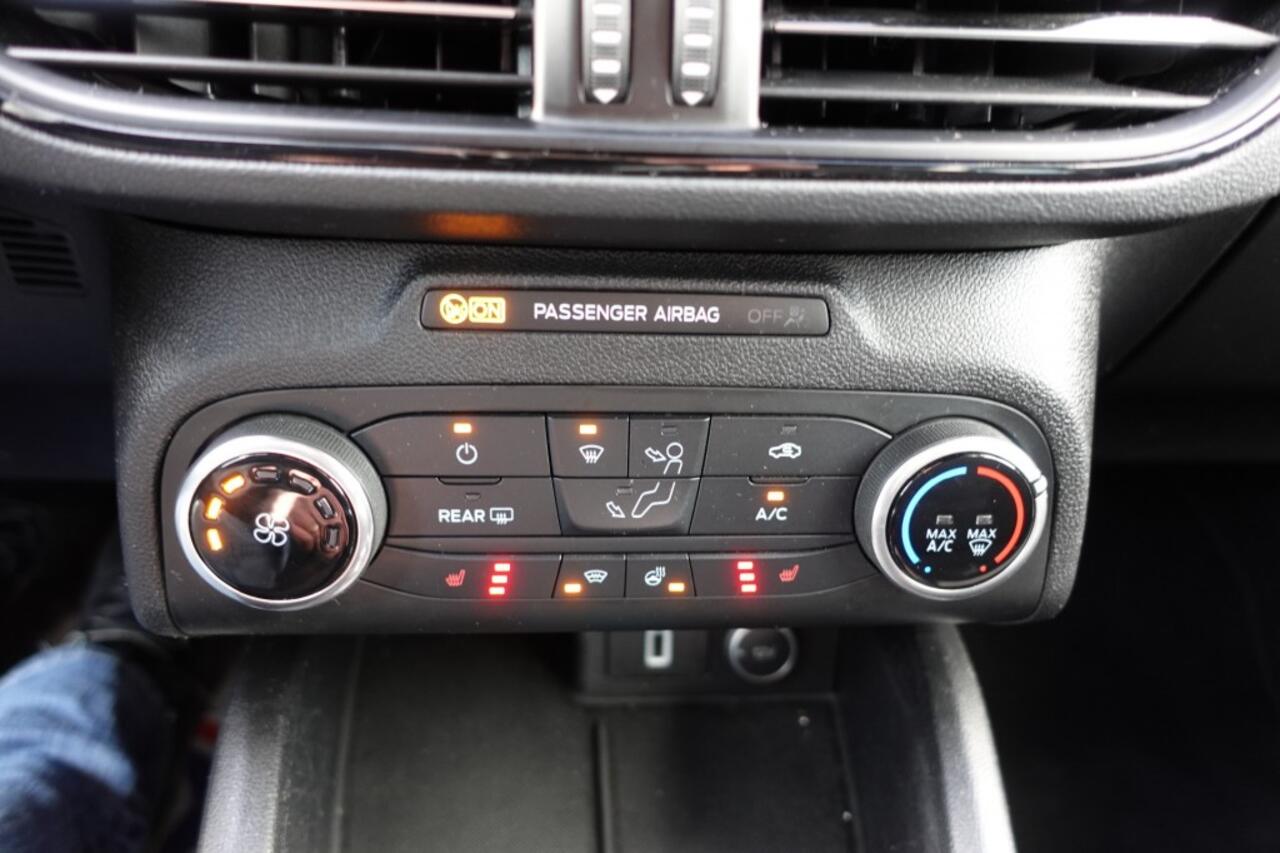 Ford FOCUS 1.0 ECOB. ST Line